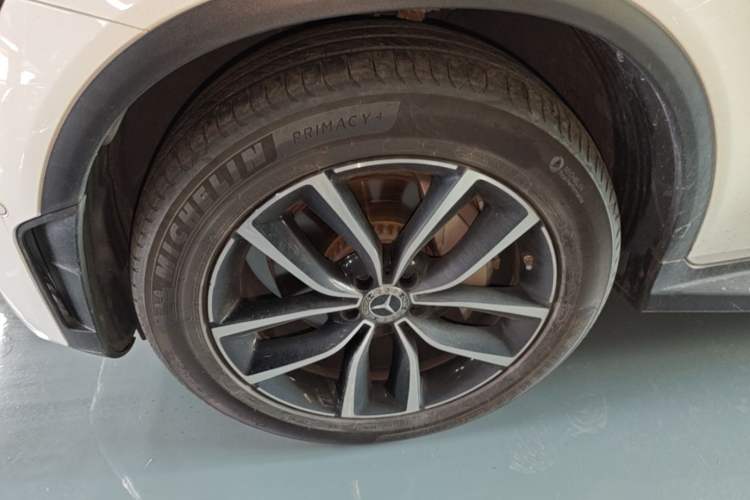 Used Mercedes-Benz GLC 2021 GLC 260 L 4MATIC Luxury Model Left Front Wheel Hub