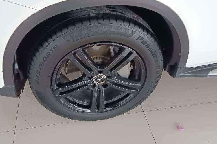 Used Mercedes-Benz GLC 2021 GLC 260 L 4MATIC Dynamic Edition Left Front Wheel Hub