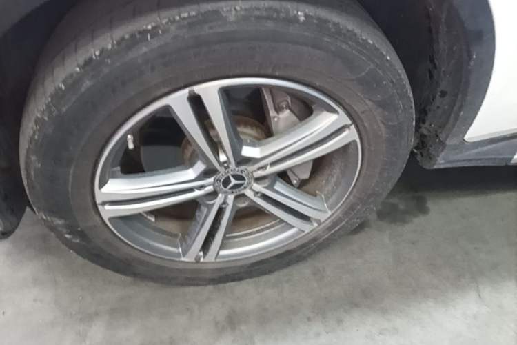 Used Mercedes-Benz GLC 2021 GLC 260 L 4MATIC Dynamic Edition Left Front Wheel Hub