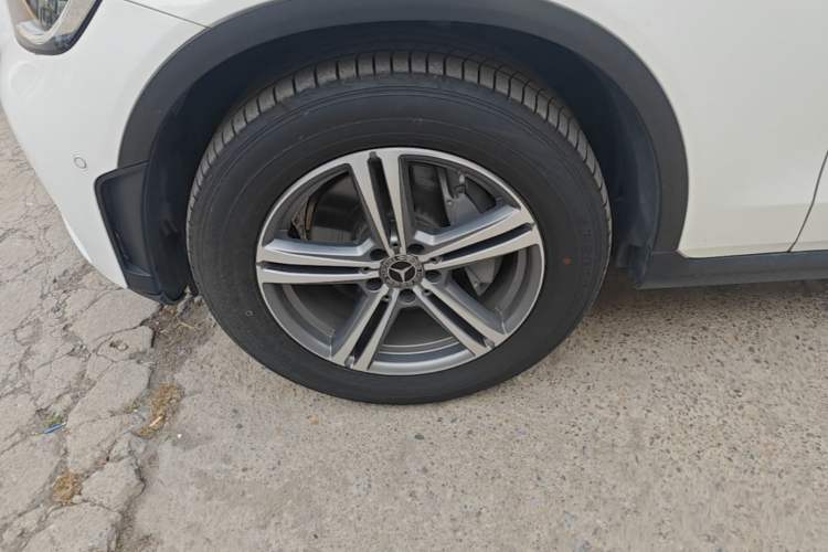 Used Mercedes-Benz GLC 2021 GLC 260 L 4MATIC Dynamic Edition Left Front Wheel Hub