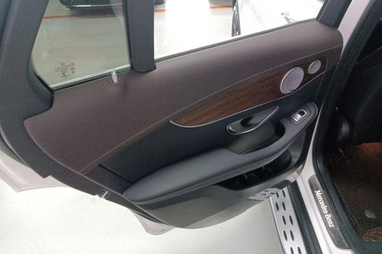 Used Mercedes-Benz GLC 2021 GLC 300 L 4MATIC Dynamic Model Left Rear Door Interior