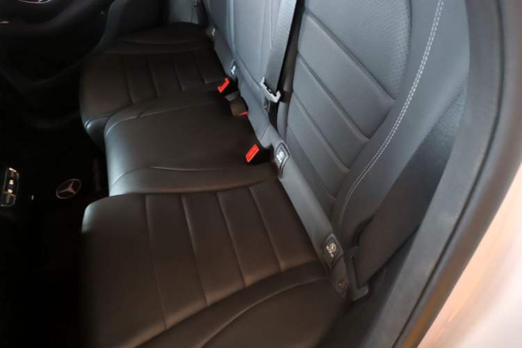 Used Mercedes-Benz GLC 2021 GLC 300 L 4MATIC Dynamic Model Left Rear Seat