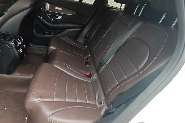 Used Mercedes-Benz GLC 2021 GLC 300 L 4MATIC Dynamic Model Left Rear Seat