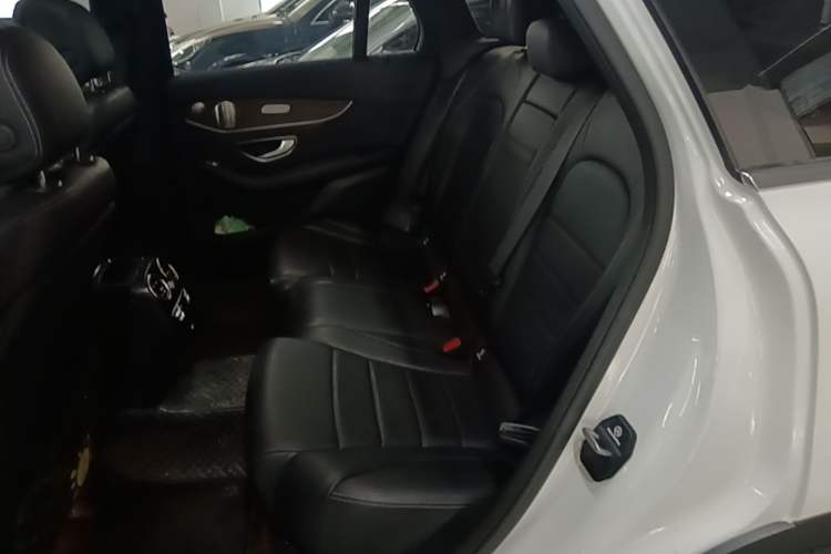 Used Mercedes-Benz GLC 2021 GLC 300 L 4MATIC Dynamic Model Left Rear Seat