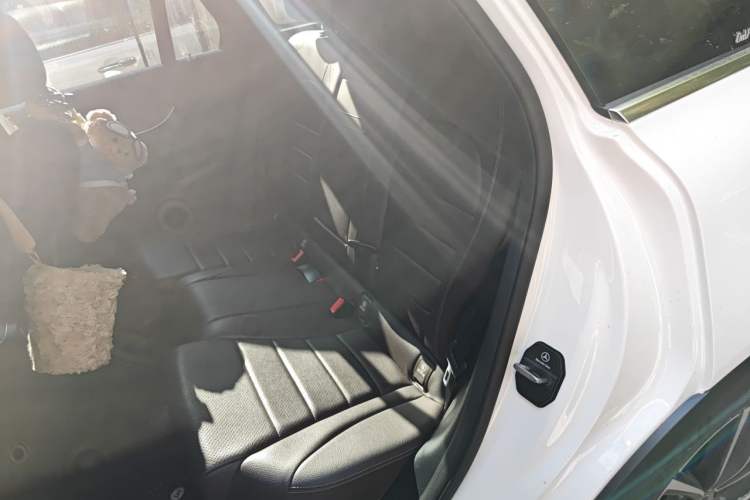 Used Mercedes-Benz GLC 2021 GLC 300 L 4MATIC Dynamic Model Left Rear Seat