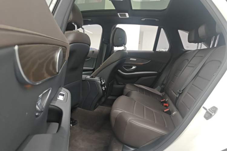 Used Mercedes-Benz GLC 2021 GLC 260 L 4MATIC Luxury Model Left Rear Seat