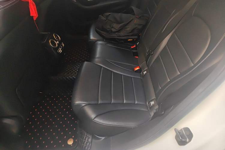Used Mercedes-Benz GLC 2021 GLC 300 L 4MATIC Dynamic Model Left Rear Seat