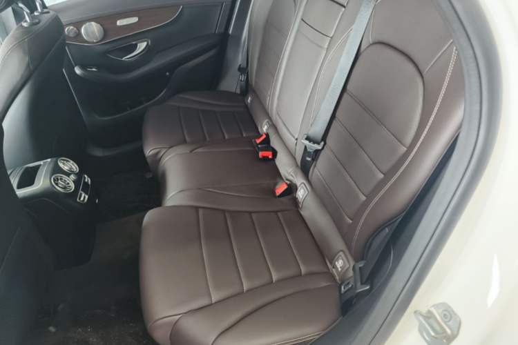 Used Mercedes-Benz GLC 2021 GLC 300 L 4MATIC Dynamic Model Left Rear Seat