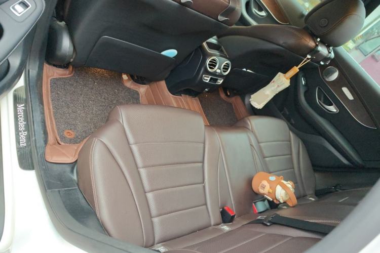 Used Mercedes-Benz GLC 2021 GLC 300 L 4MATIC Dynamic Model Left Rear Seat