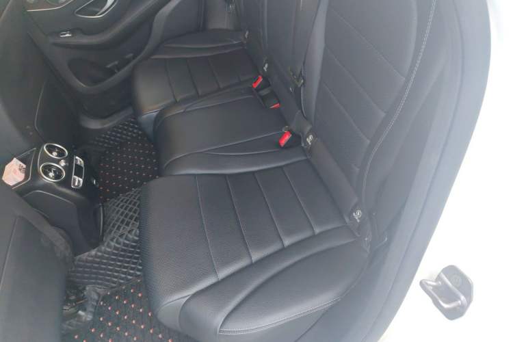 Used Mercedes-Benz GLC 2021 GLC 300 L 4MATIC Dynamic Model Left Rear Seat
