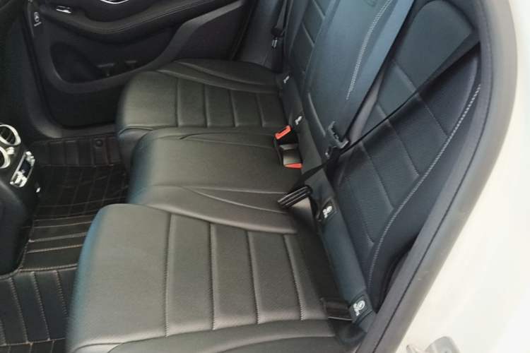 Used Mercedes-Benz GLC 2021 GLC 300 L 4MATIC Dynamic Model Left Rear Seat