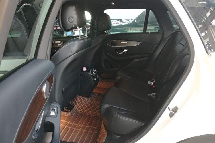 Used Mercedes-Benz GLC 2021 GLC 260 L 4MATIC Luxury Model Left Rear Seat
