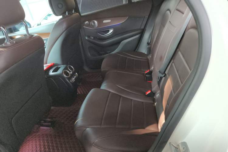 Used Mercedes-Benz GLC 2021 GLC 300 L 4MATIC Dynamic Model Left Rear Seat