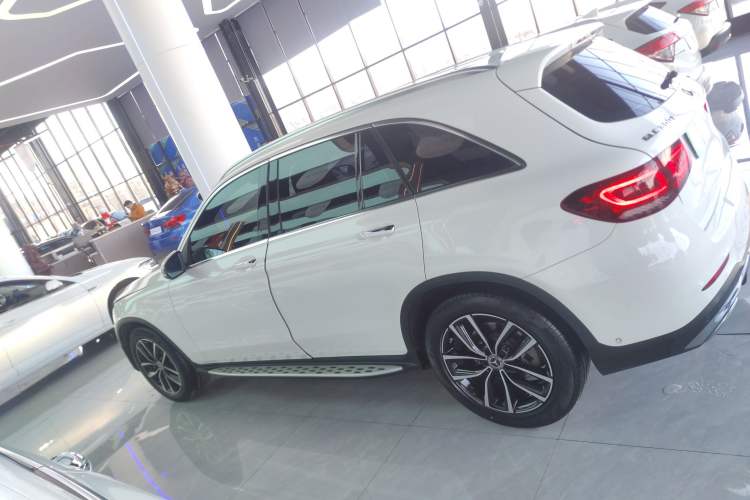 Used Mercedes-Benz GLC 2021 GLC 300 L 4MATIC Dynamic Model Left Side