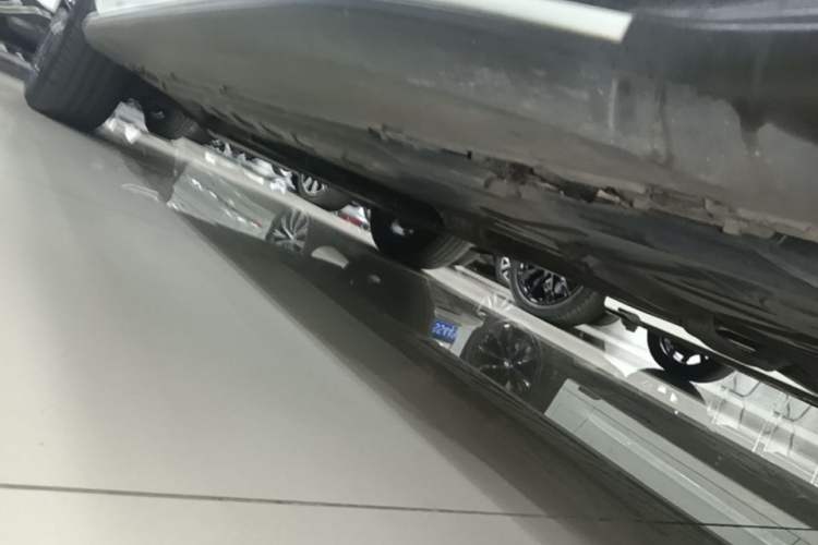 Used Mercedes-Benz GLC 2021 GLC 300 L 4MATIC Dynamic Model Left Side Sill