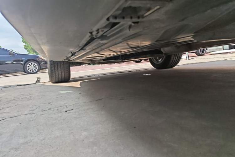 Used Mercedes-Benz GLC 2021 GLC 260 L 4MATIC Luxury Model Left Side Sill