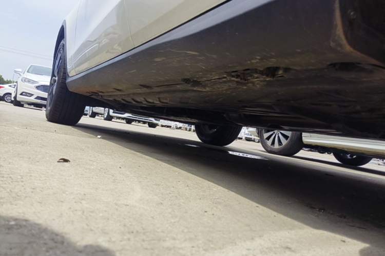 Used Mercedes-Benz GLC 2021 GLC 260 L 4MATIC Luxury Model Left Side Sill