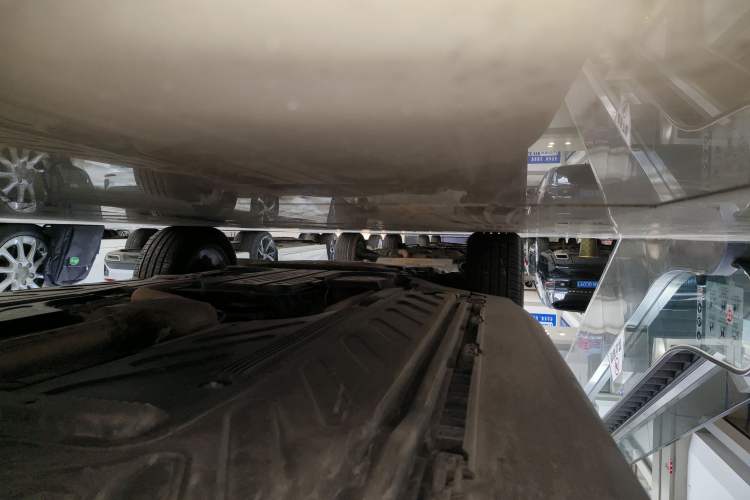 Used Mercedes-Benz GLC 2021 GLC 260 L 4MATIC Luxury Model Left Side Sill