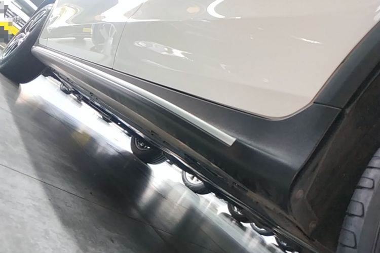Used Mercedes-Benz GLC 2021 GLC 300 L 4MATIC Dynamic Model Left Side Sill