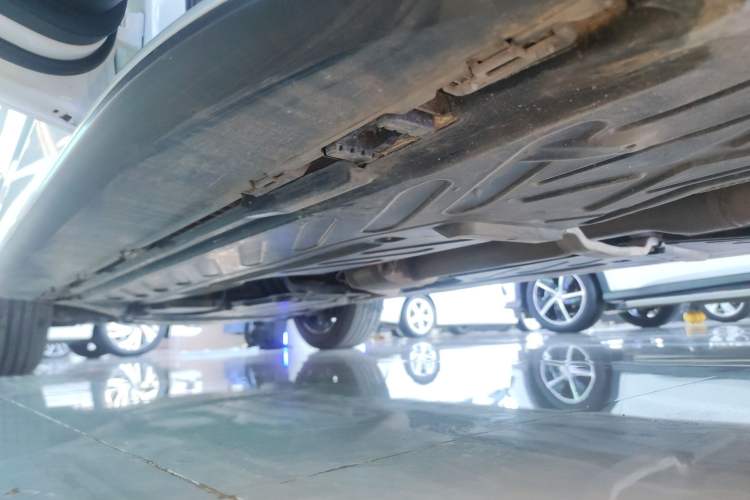 Used Mercedes-Benz GLC 2021 GLC 300 L 4MATIC Dynamic Model Left Side Sill