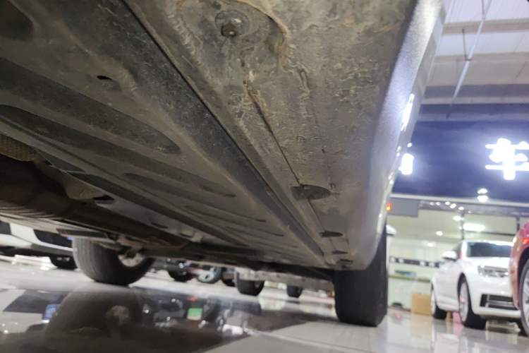 Used Mercedes-Benz GLC 2021 GLC 260 L 4MATIC Dynamic Edition Left Side Sill