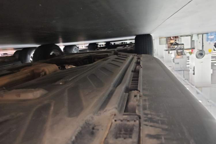 Used Mercedes-Benz GLC 2021 GLC 260 L 4MATIC Luxury Model Left Side Sill
