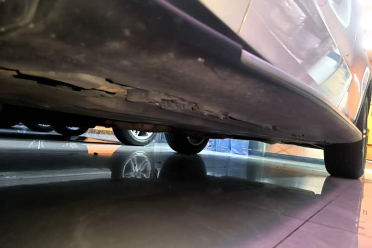 Used Mercedes-Benz GLC 2021 GLC 260 L 4MATIC Dynamic Edition Left Side Sill