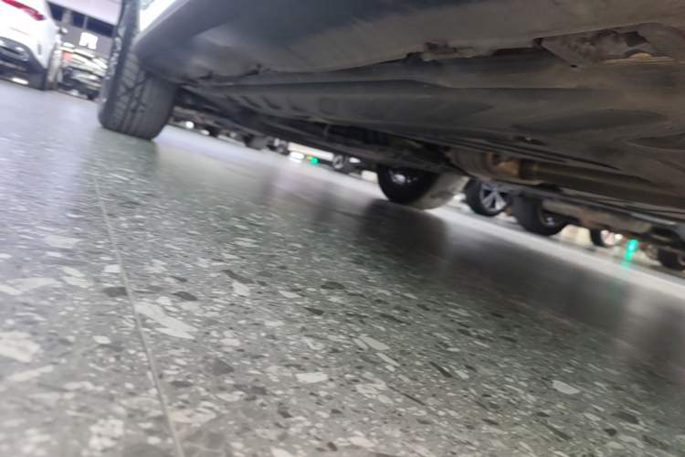 Used Mercedes-Benz GLC 2021 GLC 260 L 4MATIC Luxury Model Left Side Sill