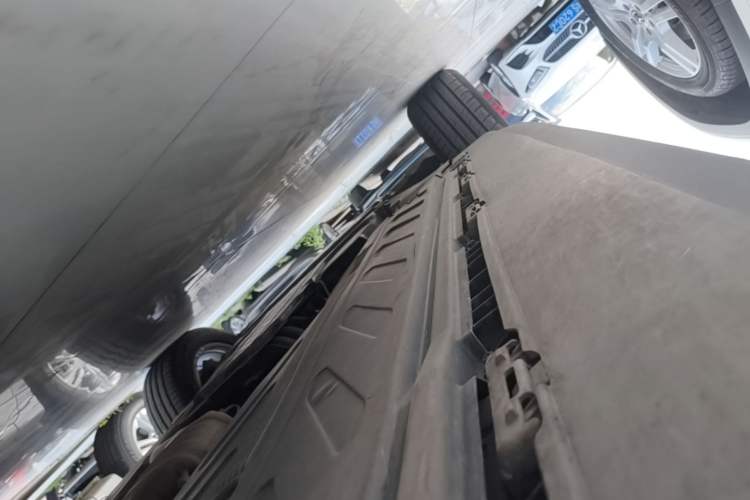 Used Mercedes-Benz GLC 2021 GLC 260 L 4MATIC Dynamic Edition Left Side Sill