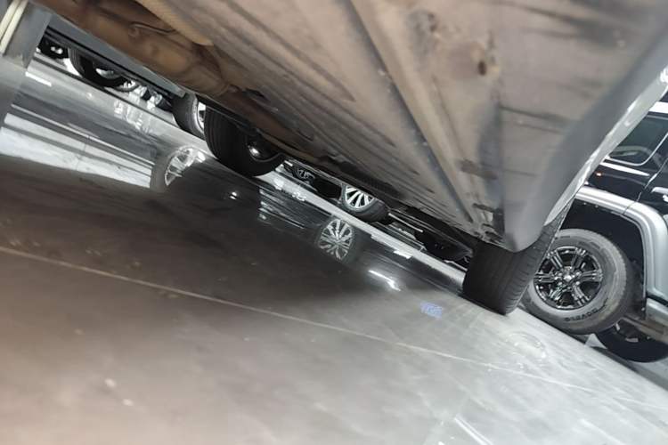 Used Mercedes-Benz GLC 2021 GLC 260 L 4MATIC Luxury Model Left Side Sill
