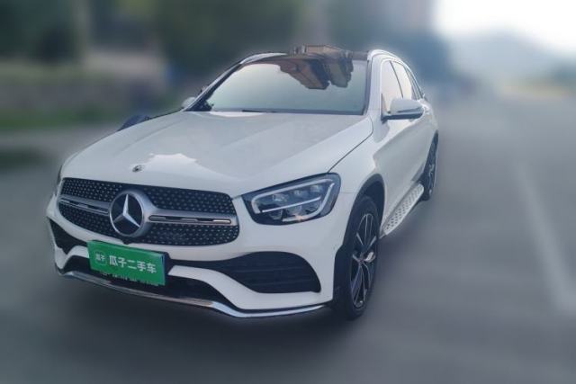 Ojetý Mercedes-Benz GLC 2021 GLC 300 L 4MATIC Dynamic Model