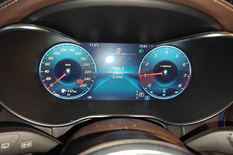 Used Mercedes-Benz GLC 2021 GLC 260 L 4MATIC Luxury Model Odometer Close Up