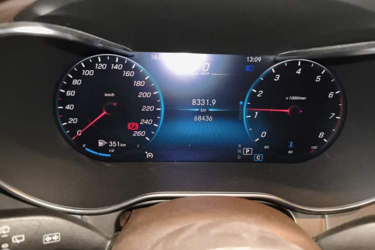 Used Mercedes-Benz GLC 2021 GLC 260 L 4MATIC Luxury Model Odometer Close Up