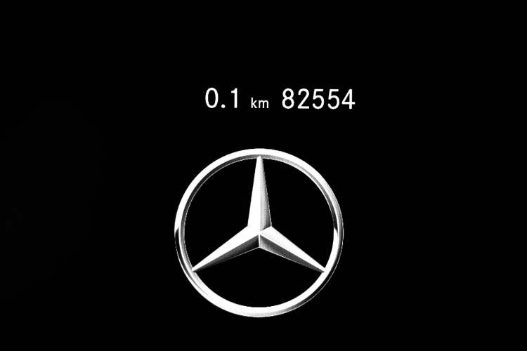 Used Mercedes-Benz GLC 2021 GLC 260 L 4MATIC Dynamic Edition Odometer Close Up