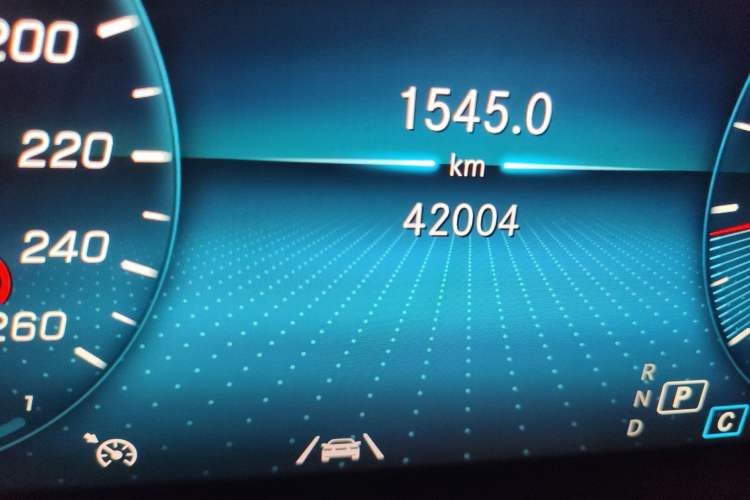 Used Mercedes-Benz GLC 2021 GLC 300 L 4MATIC Dynamic Model Odometer Close Up