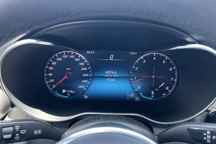 Used Mercedes-Benz GLC 2021 GLC 260 L 4MATIC Dynamic Edition Odometer Close Up