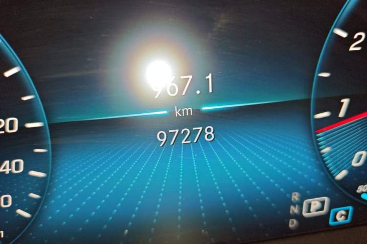 Used Mercedes-Benz GLC 2021 GLC 260 L 4MATIC Dynamic Edition Odometer Close Up