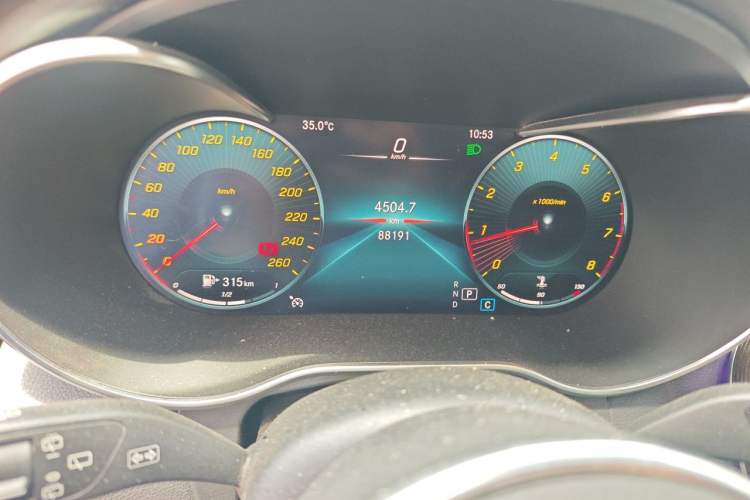 Used Mercedes-Benz GLC 2021 GLC 260 L 4MATIC Luxury Model Odometer Close Up