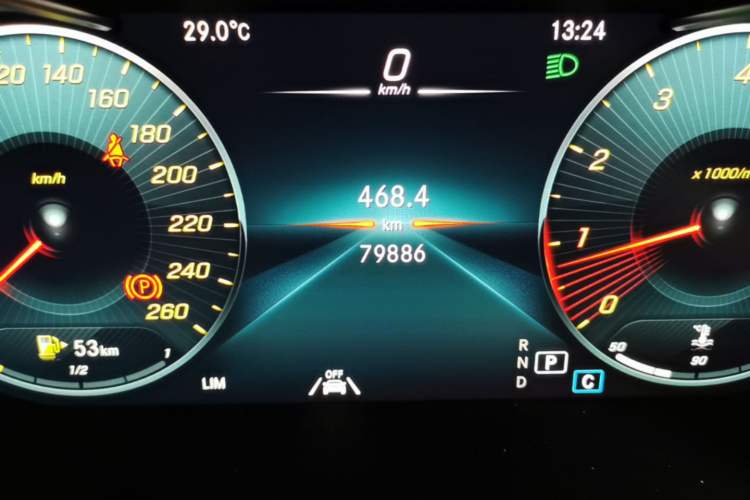 Used Mercedes-Benz GLC 2021 GLC 300 L 4MATIC Dynamic Model Odometer Close Up
