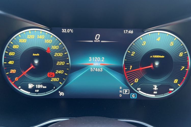 Used Mercedes-Benz GLC 2021 GLC 260 L 4MATIC Dynamic Edition Odometer Close Up