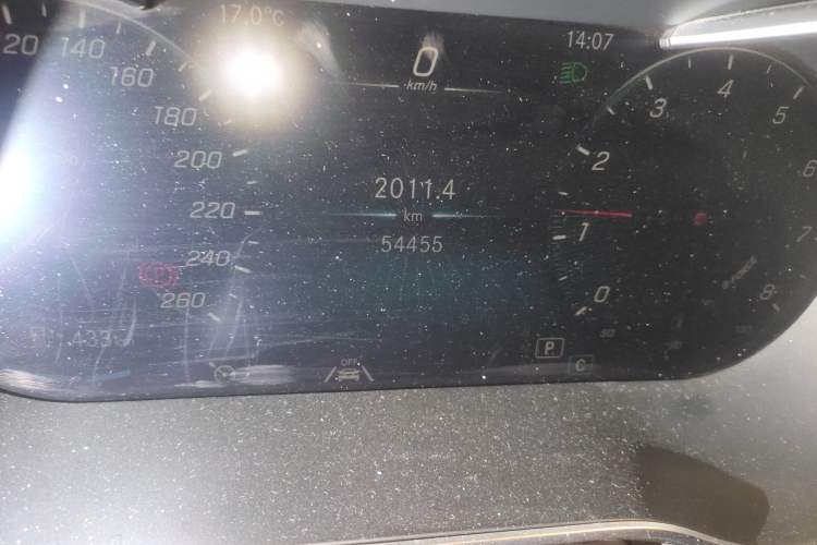 Used Mercedes-Benz GLC 2021 GLC 300 L 4MATIC Dynamic Model Odometer Close Up