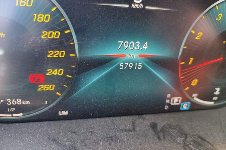Used Mercedes-Benz GLC 2021 GLC 260 L 4MATIC Luxury Model Odometer Close Up