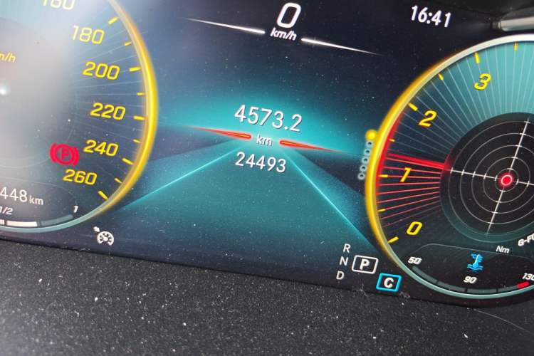 Used Mercedes-Benz GLC 2021 GLC 260 L 4MATIC Luxury Model Odometer Close Up