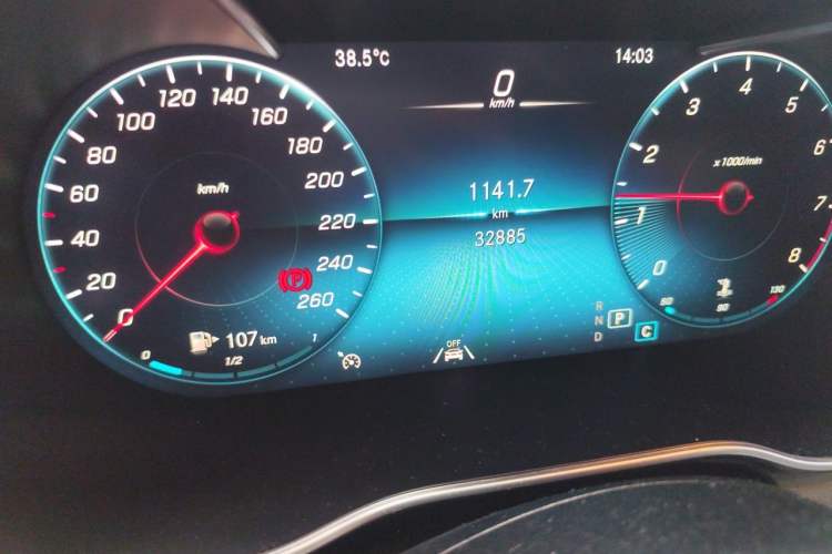 Used Mercedes-Benz GLC 2021 GLC 300 L 4MATIC Dynamic Model Odometer Close Up