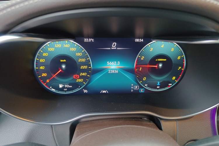 Used Mercedes-Benz GLC 2021 GLC 300 L 4MATIC Dynamic Model Odometer Close Up