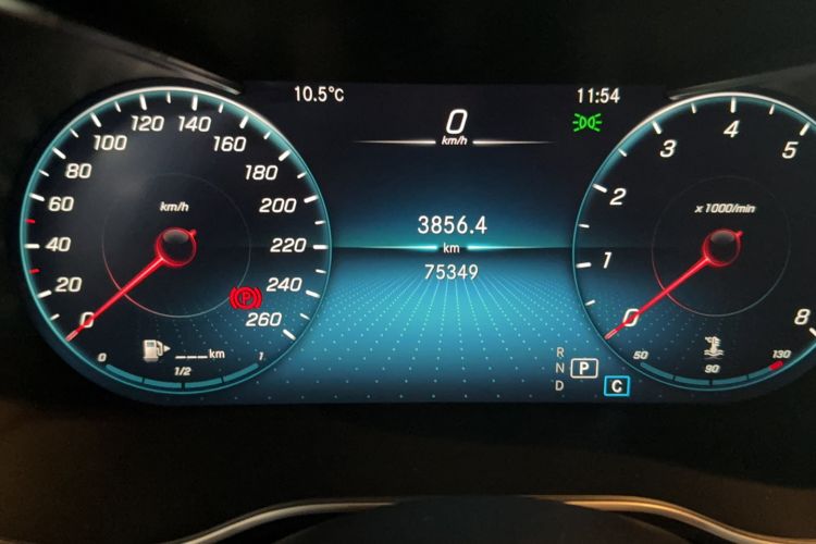 Used Mercedes-Benz GLC 2021 GLC 260 L 4MATIC Luxury Model Odometer Close Up