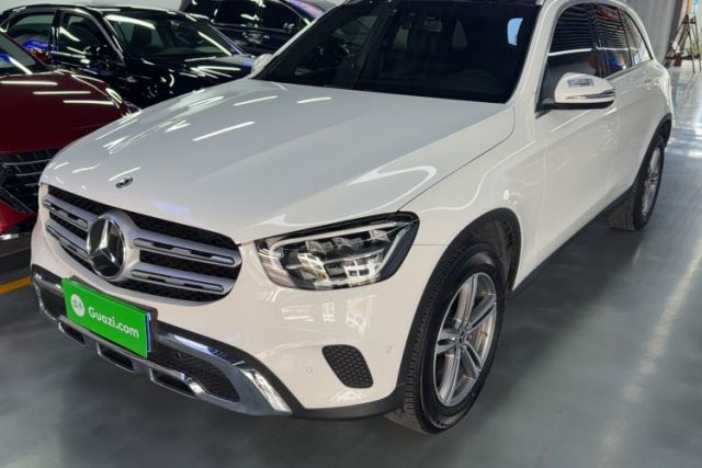 Ojetý Mercedes-Benz GLC 2021 GLC 260 L 4MATIC Dynamic Edition