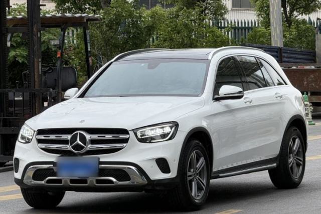 Ojetý Mercedes-Benz GLC 2021 GLC 260 L 4MATIC Dynamic Edition