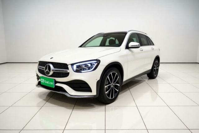 Ojetý Mercedes-Benz GLC 2021 GLC 260 L 4MATIC Luxury Model