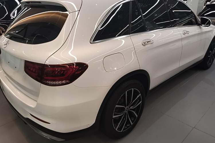 Used Mercedes-Benz GLC 2021 GLC 260 L 4MATIC Luxury Model Rear Right 45 Deg